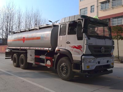 國五重汽斯太爾后雙橋運(yùn)油車